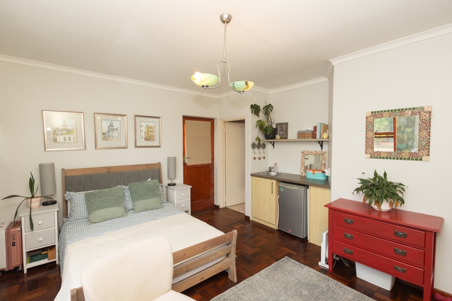 To Let 5 Bedroom Property for Rent in Vierlanden Western Cape